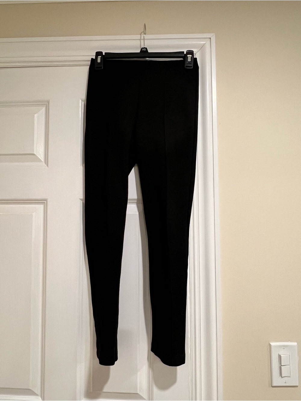 Lilly Pulitzer black pull on pants with hem down the middle